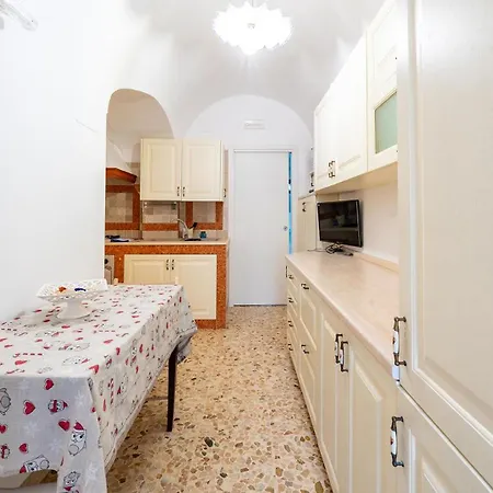 Affittacamere La Casa Di Nicole 4*