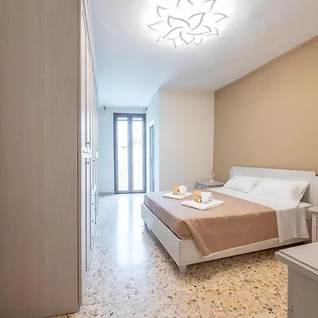 Affittacamere La Casa Di Nicole 4*